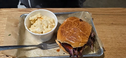 Brisket Sandwich with Mac and Cheese